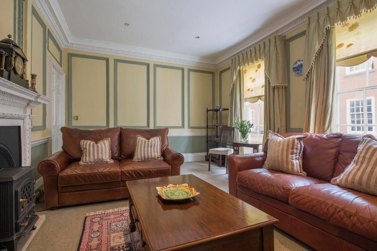 St Helen'S House With Minster Views Apartment York Bagian luar foto