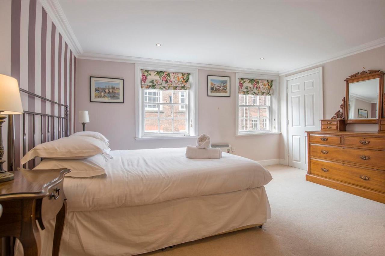 St Helen'S House With Minster Views Apartment York Bagian luar foto