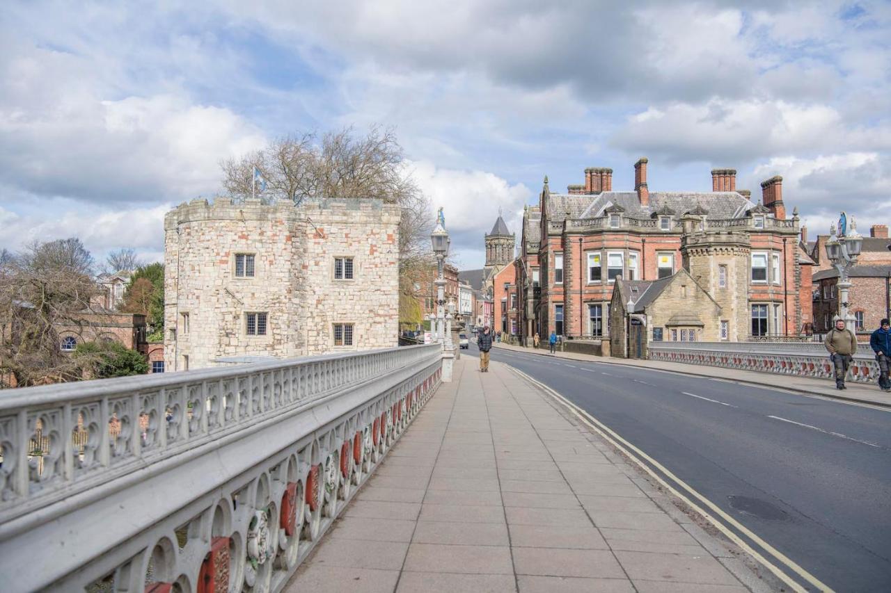 St Helen'S House With Minster Views Apartment York Bagian luar foto