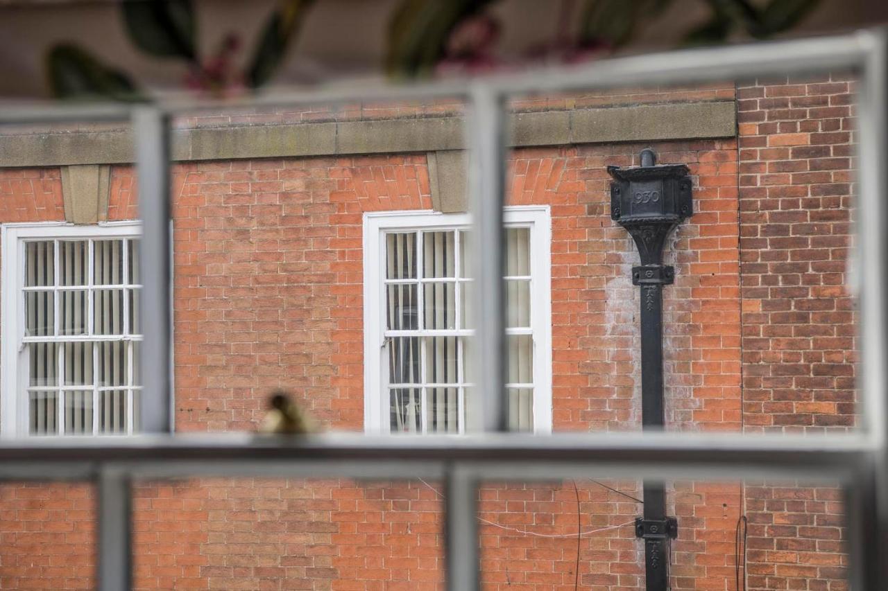 St Helen'S House With Minster Views Apartment York Bagian luar foto